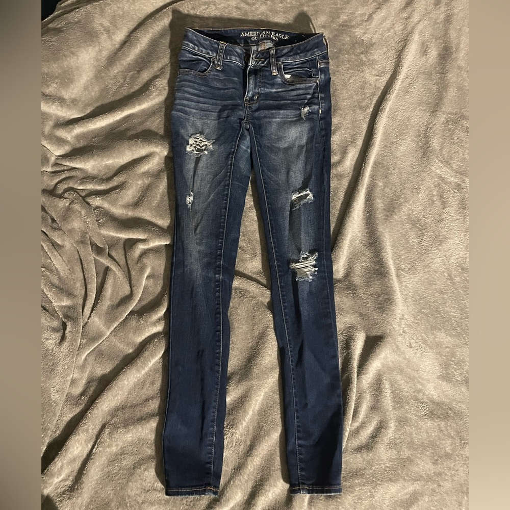 American Eagle Outfitters Light Blue Distressed Skinny Jeans
